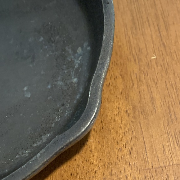 Vintage Cast Iron Skillet SK 3 Notch Dual Spout - Picture 11 of 12